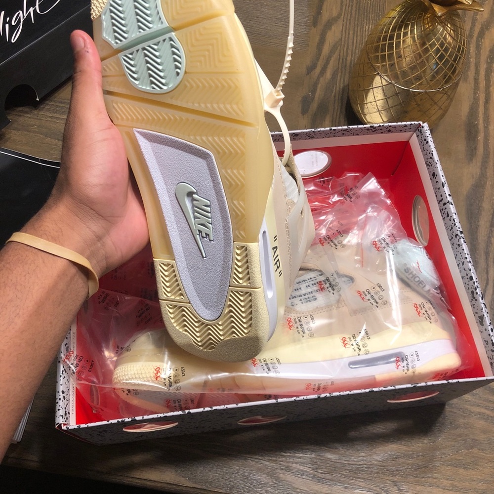 jordan offwhite 4s - Picture 4 of 4